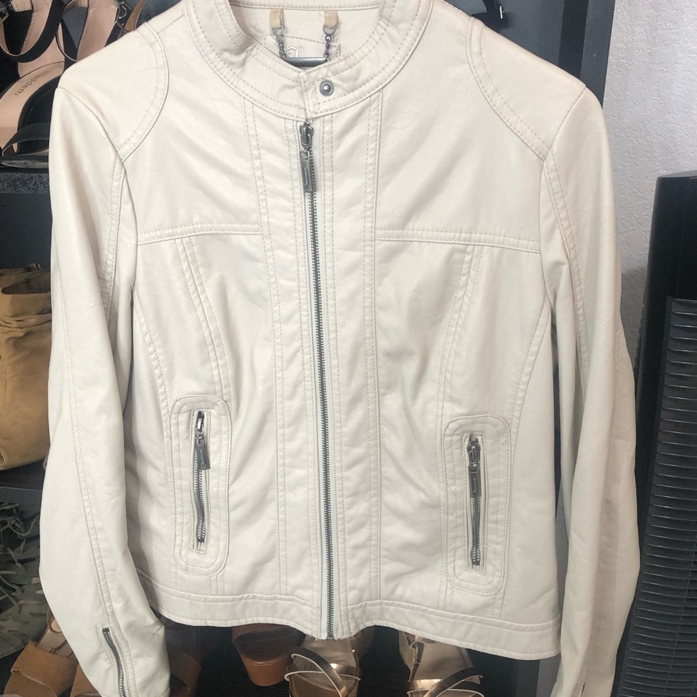 Cream leather Jacket Size L